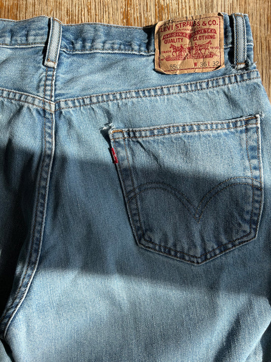 Vintage Levi’s Relaxed Fit 550s